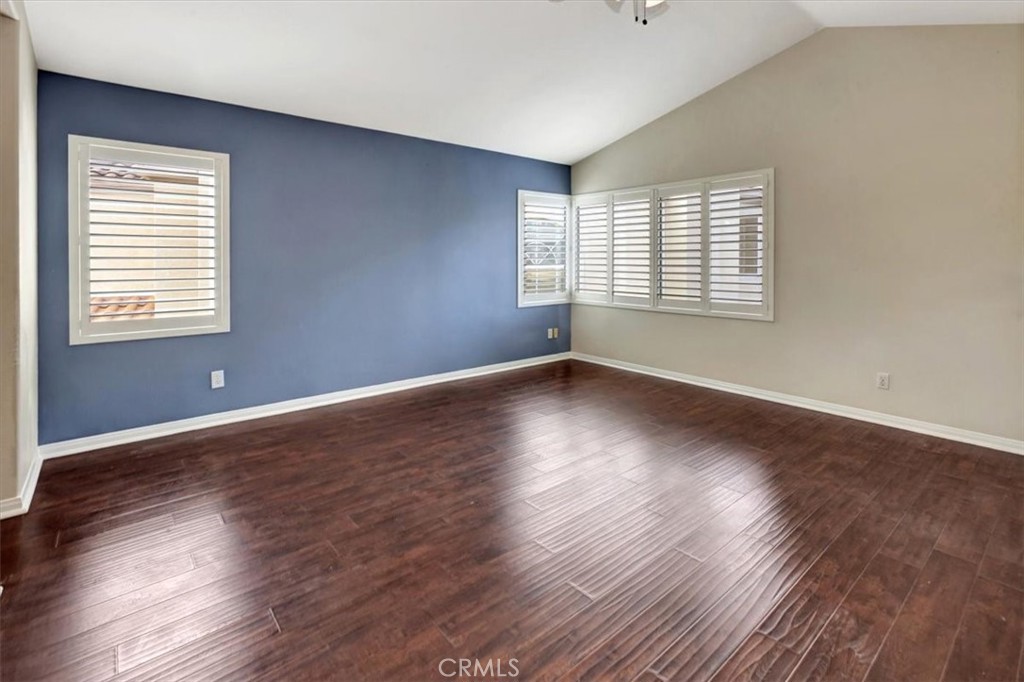 MLS #OC25257492 image #9