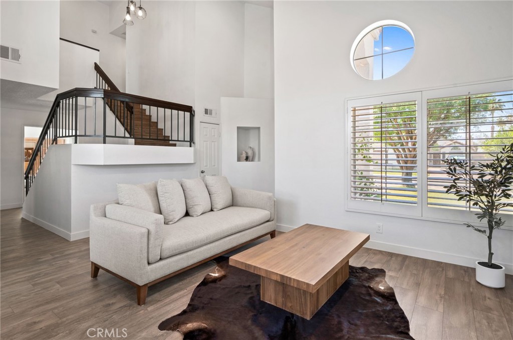 MLS #OC25257498 image #16