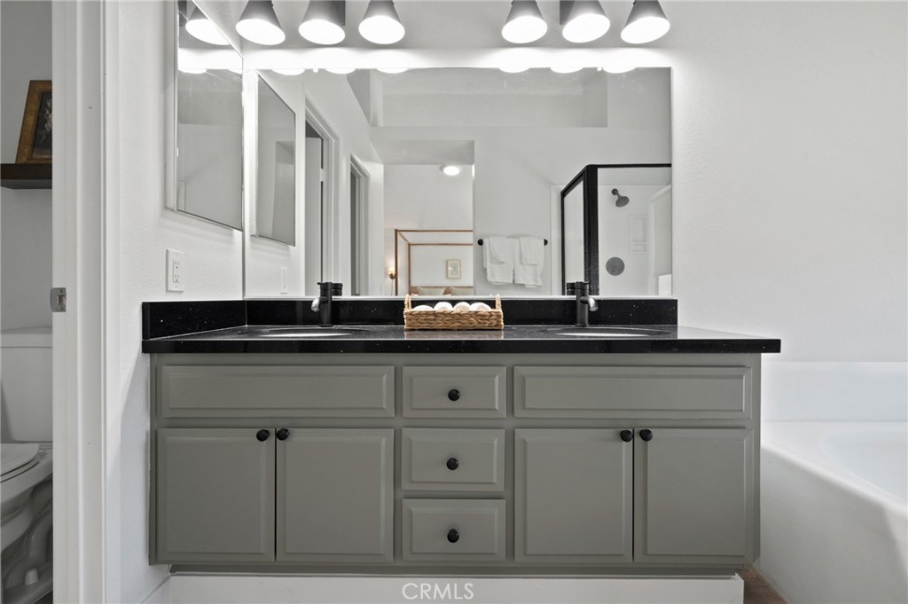 MLS #OC25257498 image #30