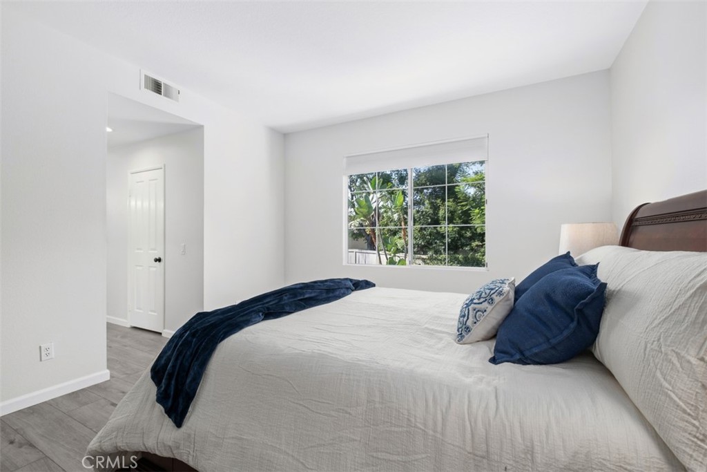 MLS #OC25257564 image #15