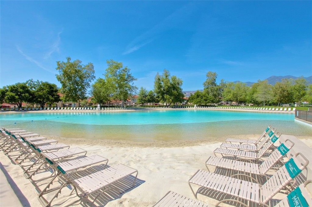 MLS #OC25257564 image #37