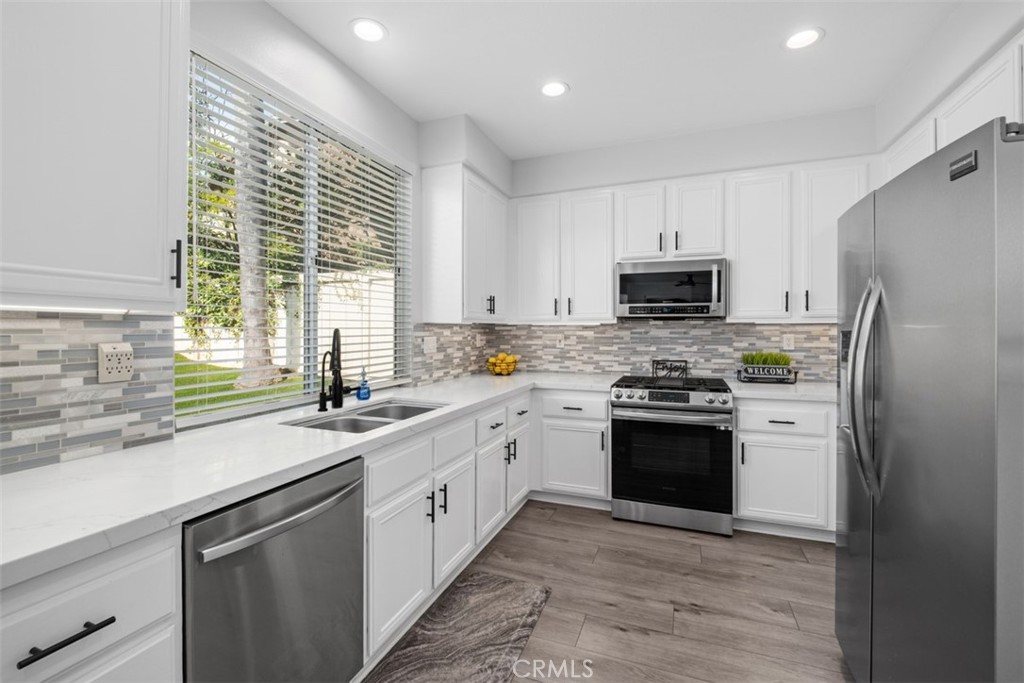 MLS #OC25257564 image #9