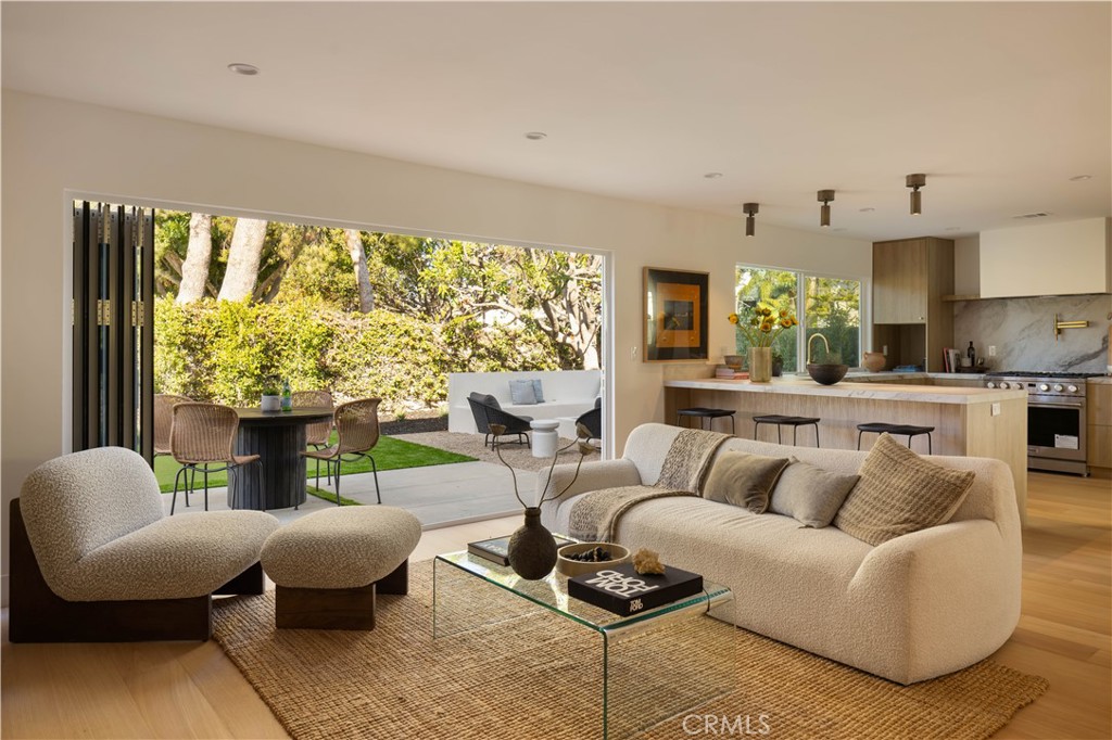 MLS #OC25257592 image #11