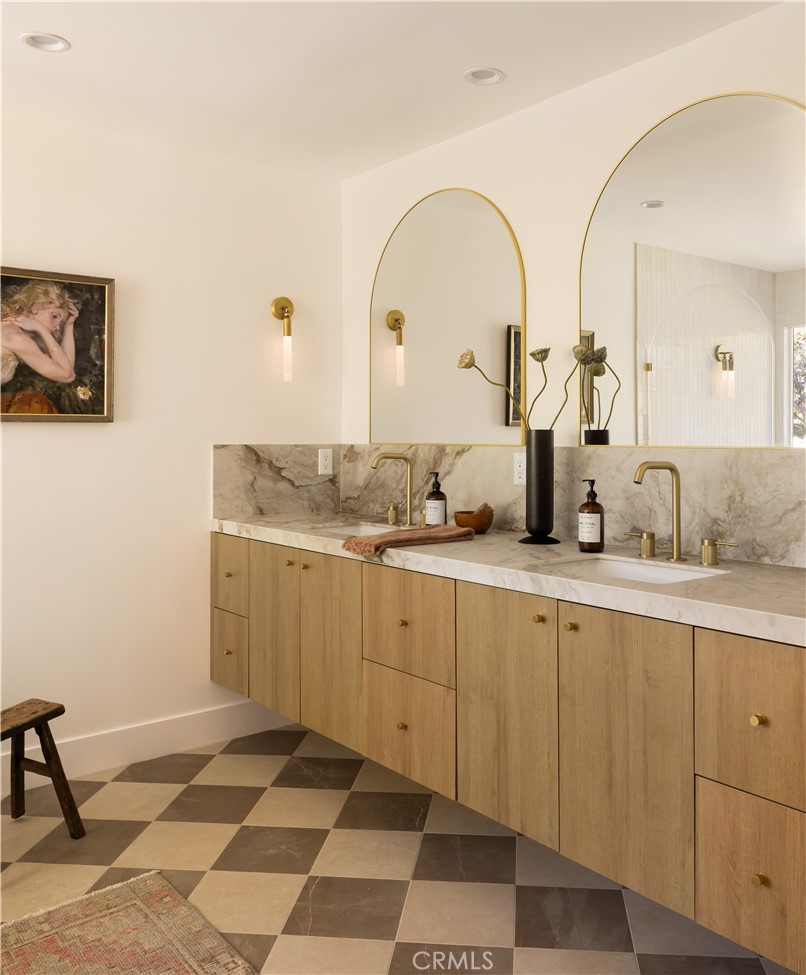 MLS #OC25257592 image #18