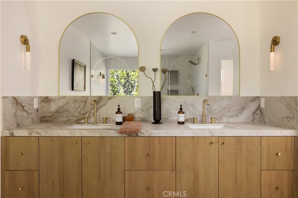 MLS #OC25257592 image #19