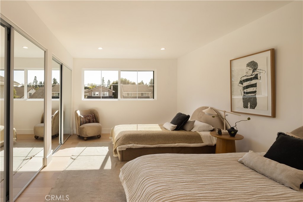 MLS #OC25257592 image #24