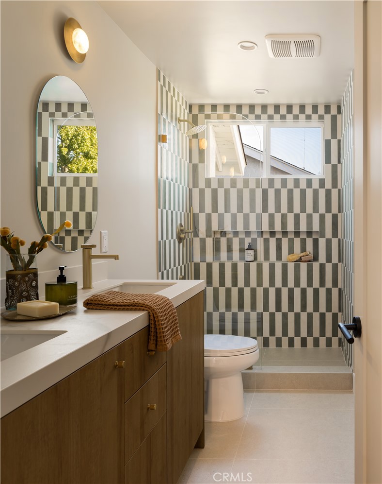 MLS #OC25257592 image #26