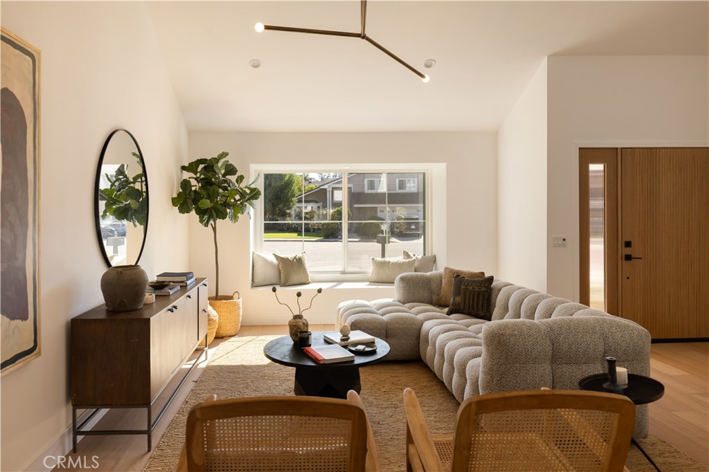 MLS #OC25257592 image #3