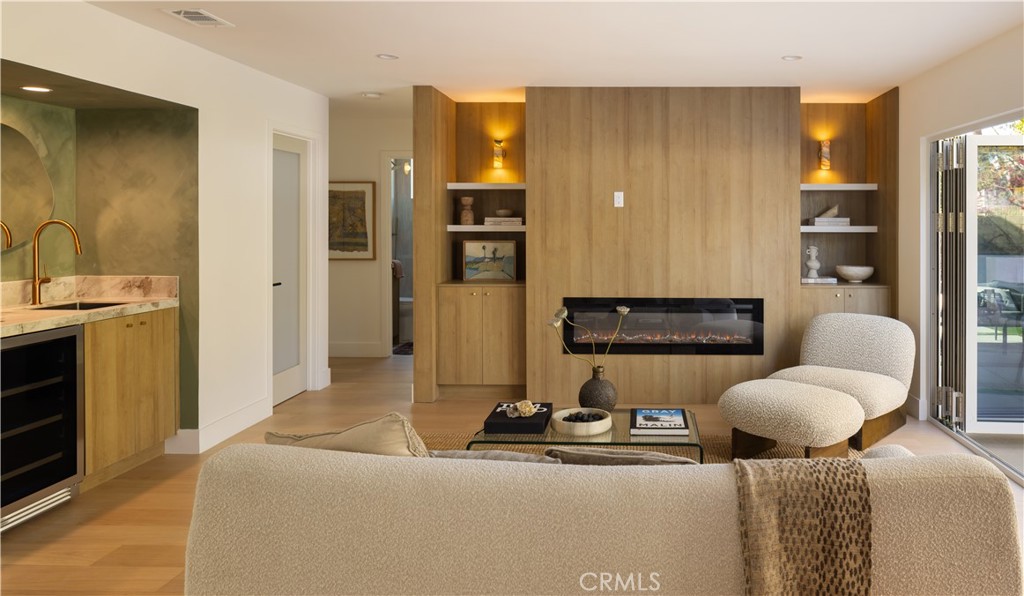 MLS #OC25257592 image #9