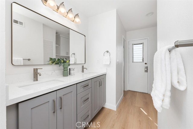 MLS #OC25257688 image #13