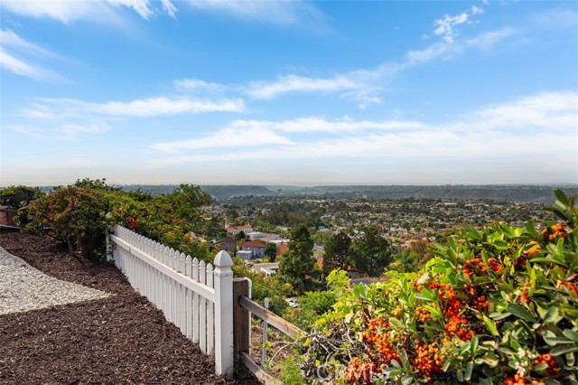 MLS #OC25257688 image #16