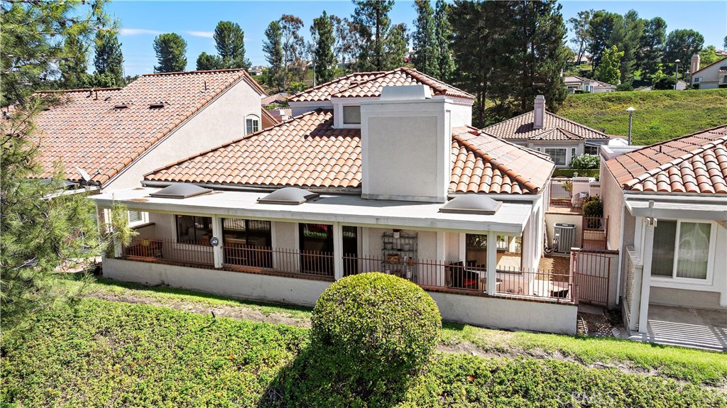 MLS #OC25257714 image #1