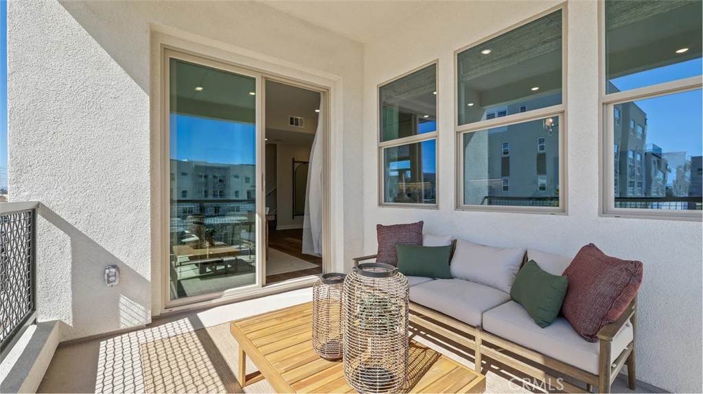 MLS #OC25257735 image #4