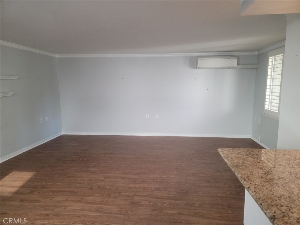 MLS #OC25257747 image #5