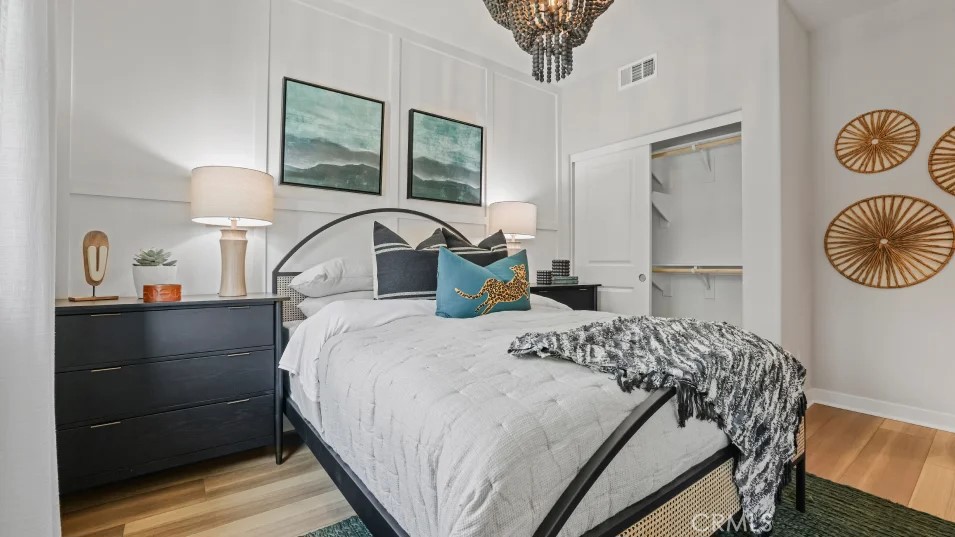 MLS #OC25257748 image #25