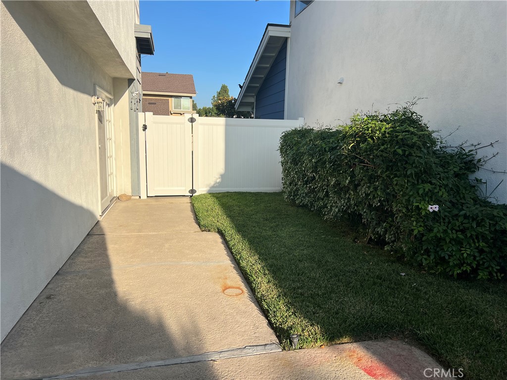 MLS #OC25257761 image #10