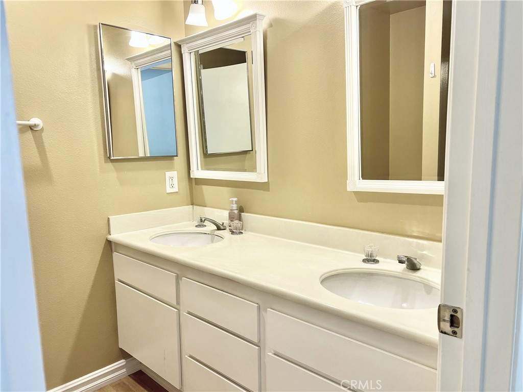 MLS #OC25257761 image #21