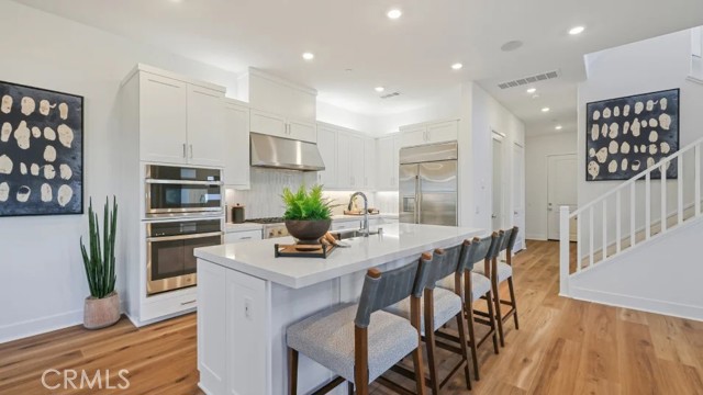 MLS #OC25257776 image #1