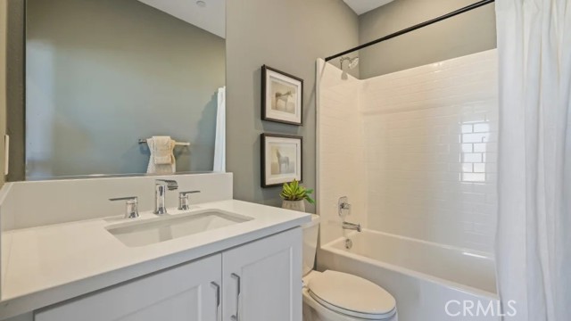 MLS #OC25257776 image #24