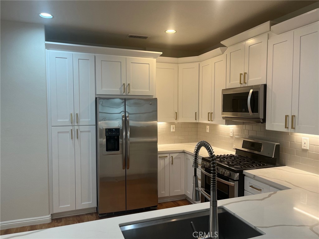 MLS #OC25257787 image #11