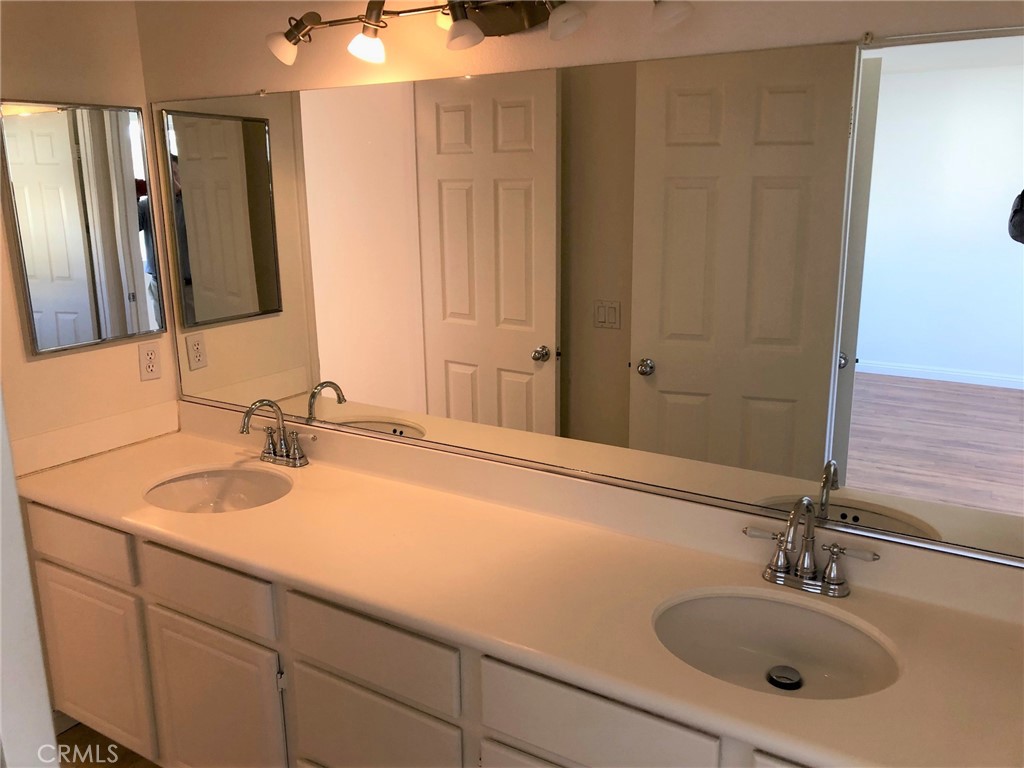 MLS #OC25257787 image #20