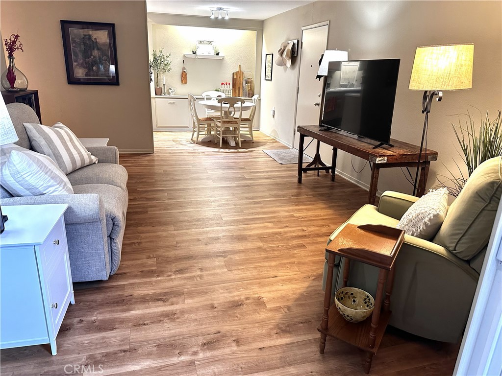 MLS #OC25257817 image #2