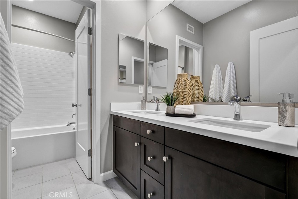 MLS #OC25257840 image #18