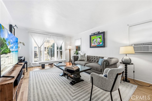 MLS #OC25257850 image #4