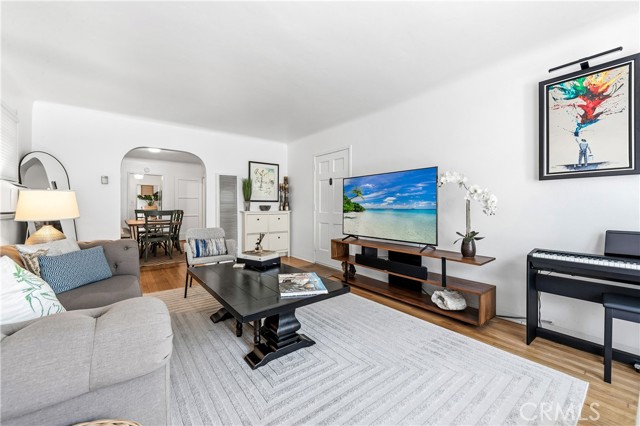 MLS #OC25257850 image #5