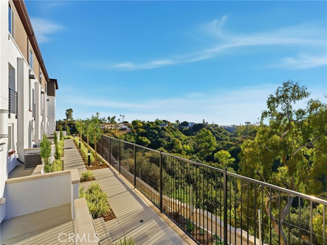 MLS #OC25257853 image #2