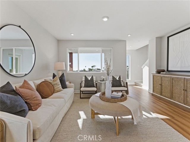 MLS #OC25257853 image #4