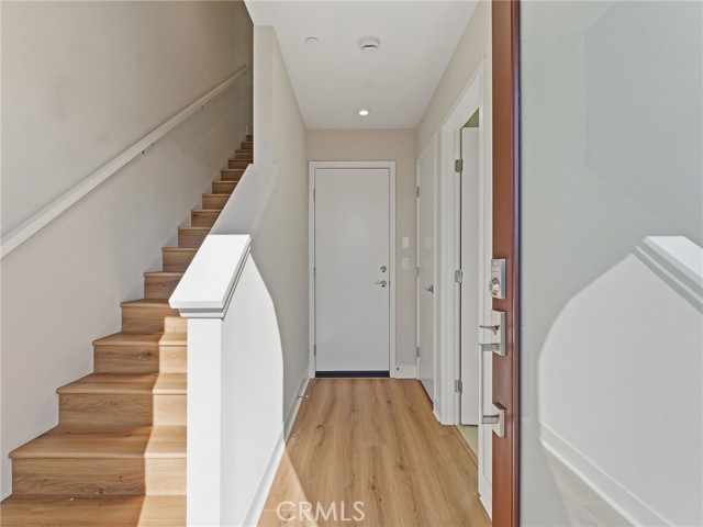 MLS #OC25257853 image #9