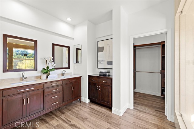 MLS #OC25257856 image #23