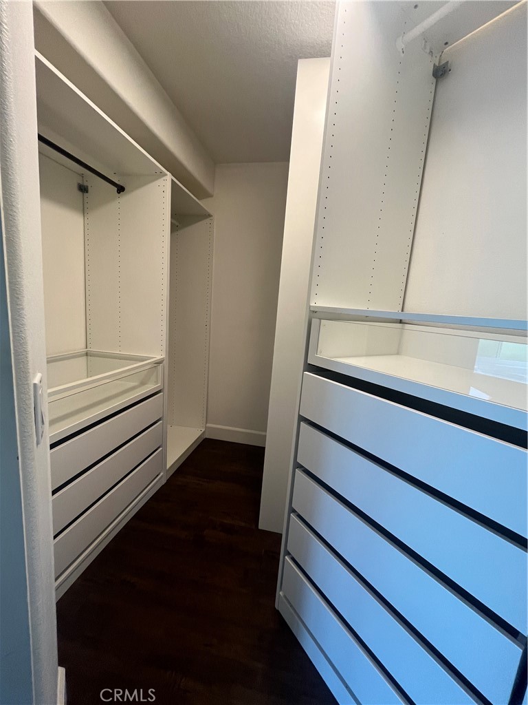 MLS #OC25257884 image #32