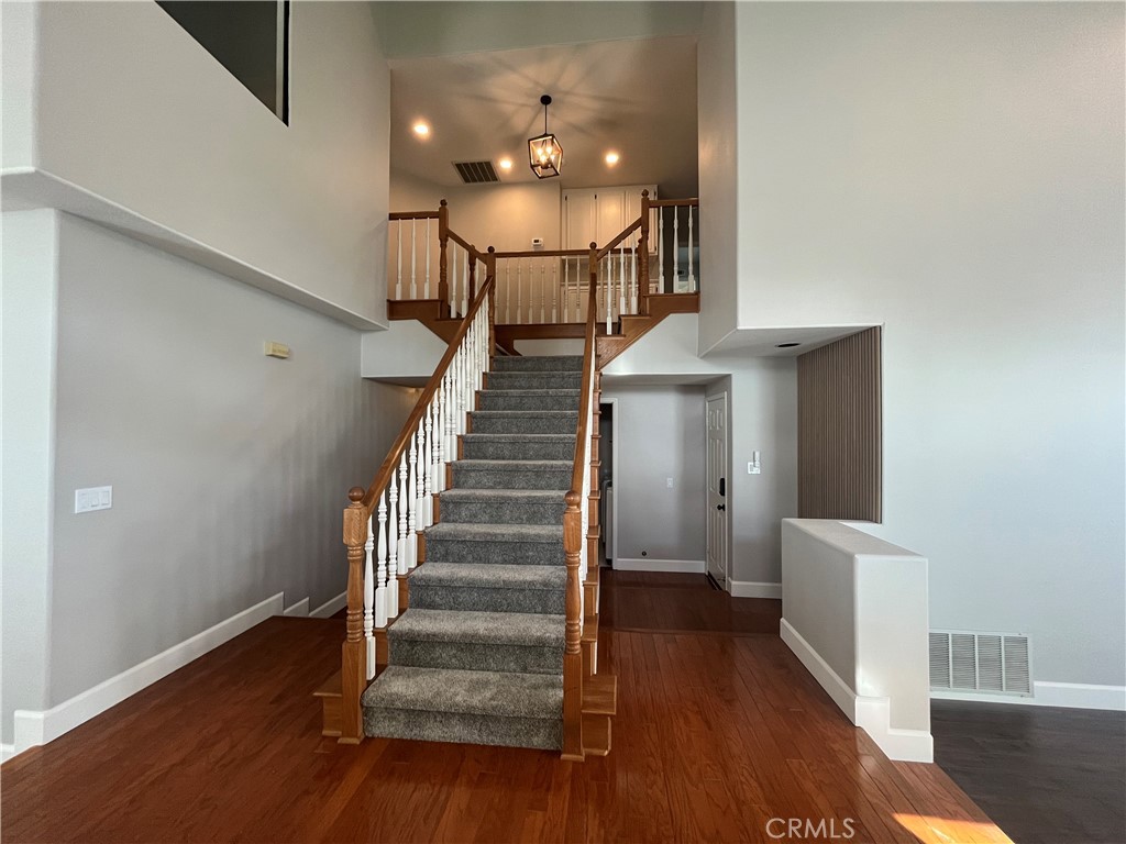 MLS #OC25257884 image #5