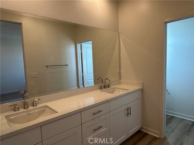 MLS #OC25218233 image #11