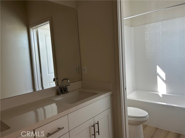 MLS #OC25218233 image #17