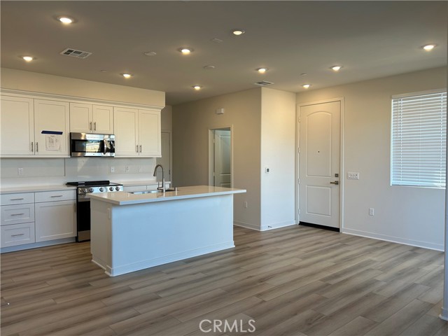 MLS #OC25218233 image #8