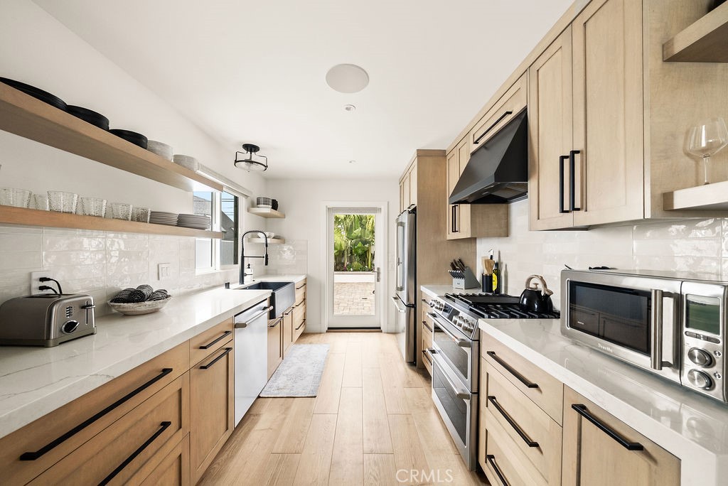 MLS #OC25257927 image #2