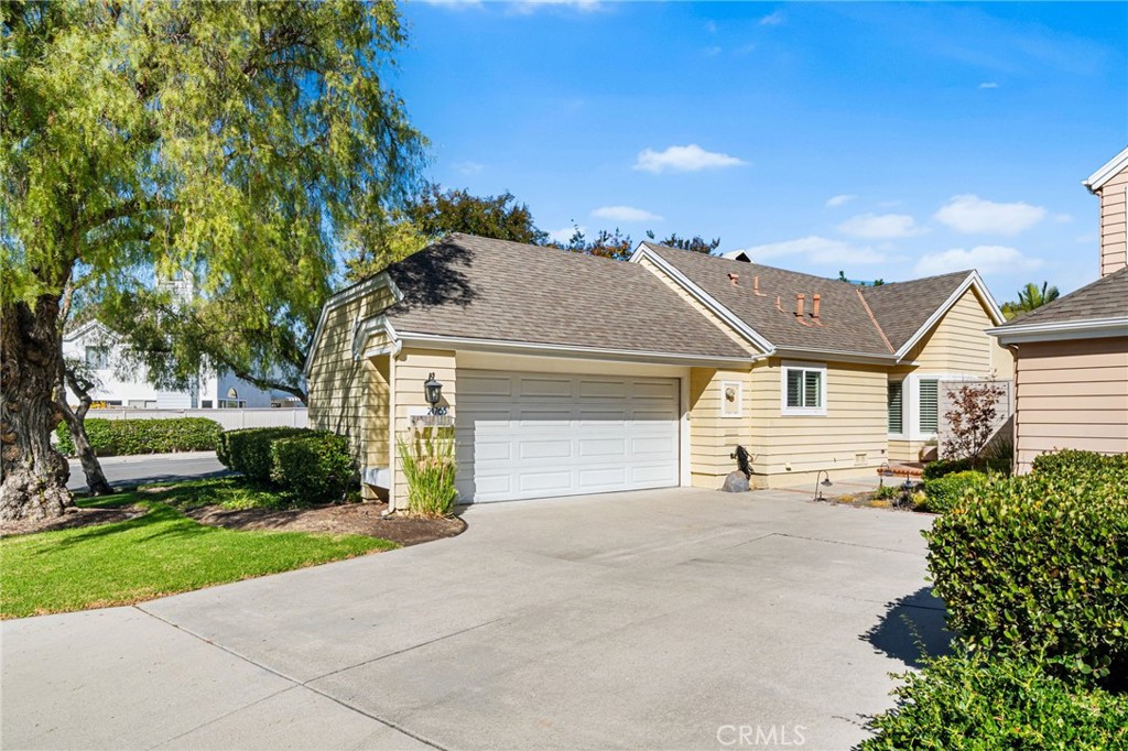 MLS #OC25257951 image #0