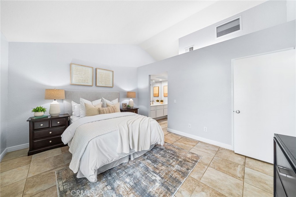 MLS #OC25257951 image #19