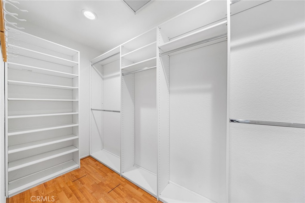 MLS #OC25257951 image #23