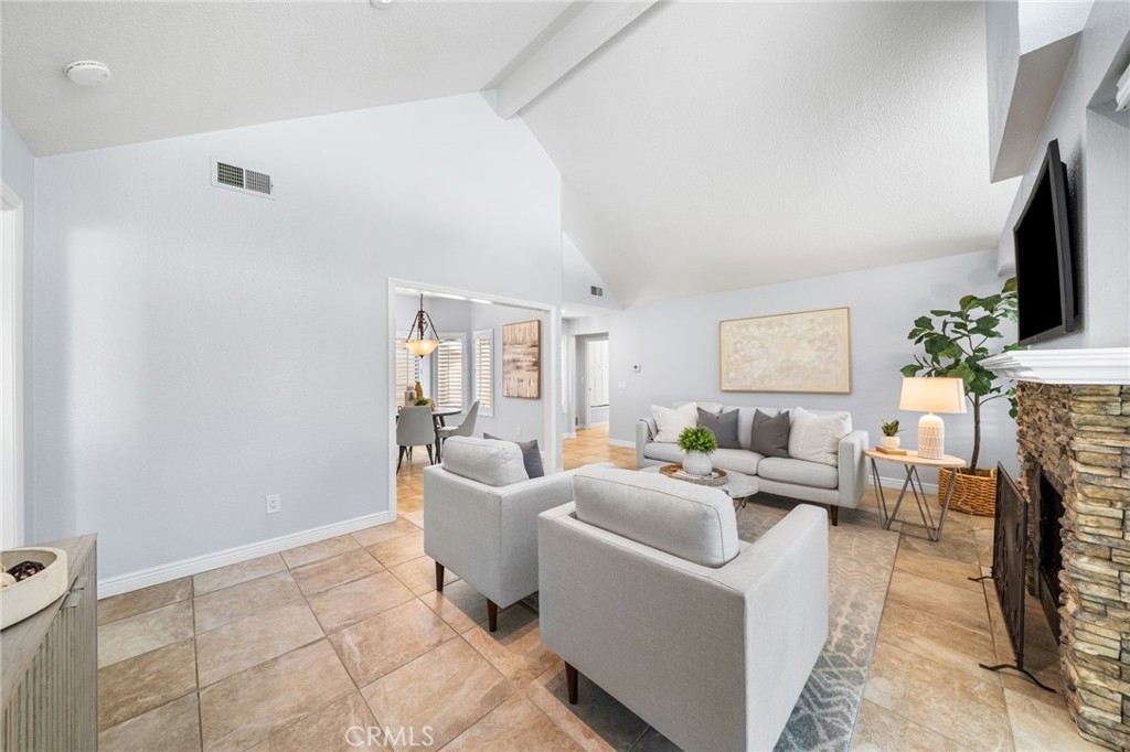 MLS #OC25257951 image #3