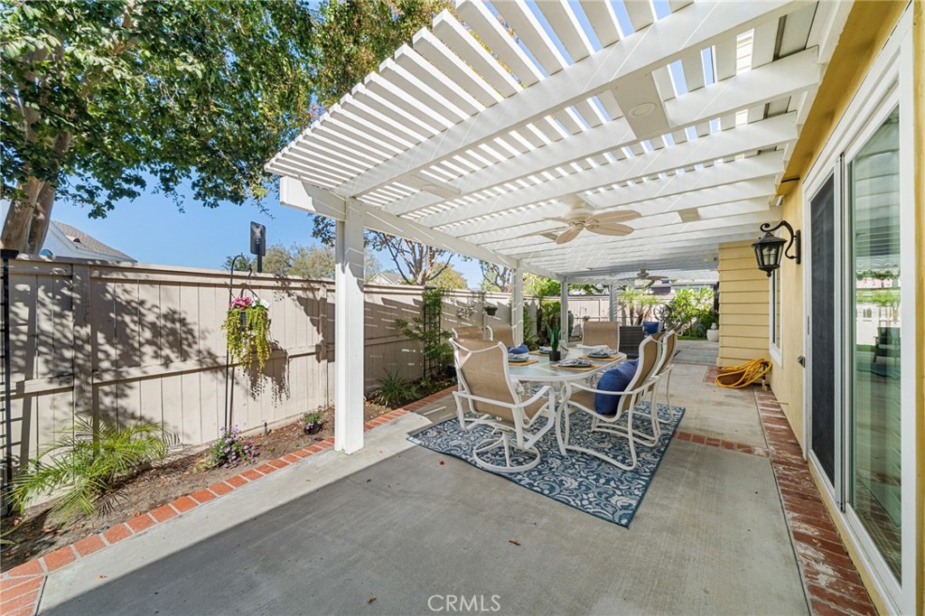 MLS #OC25257951 image #32