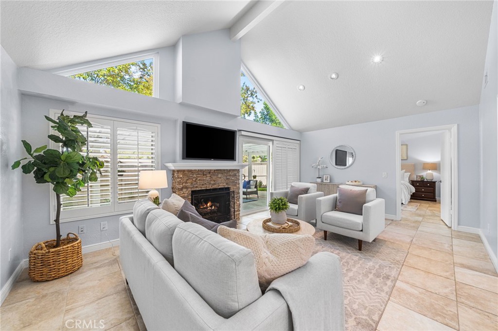 MLS #OC25257951 image #4