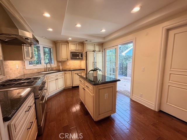 MLS #OC25257965 image #3