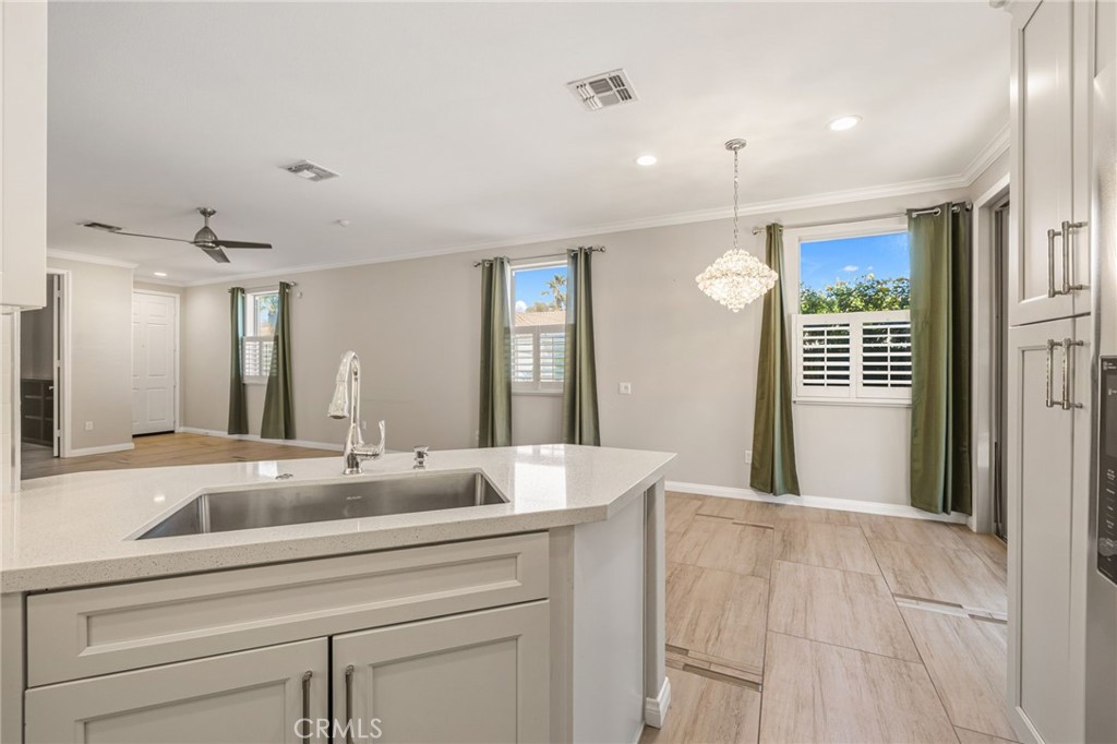 MLS #OC25258134 image #9