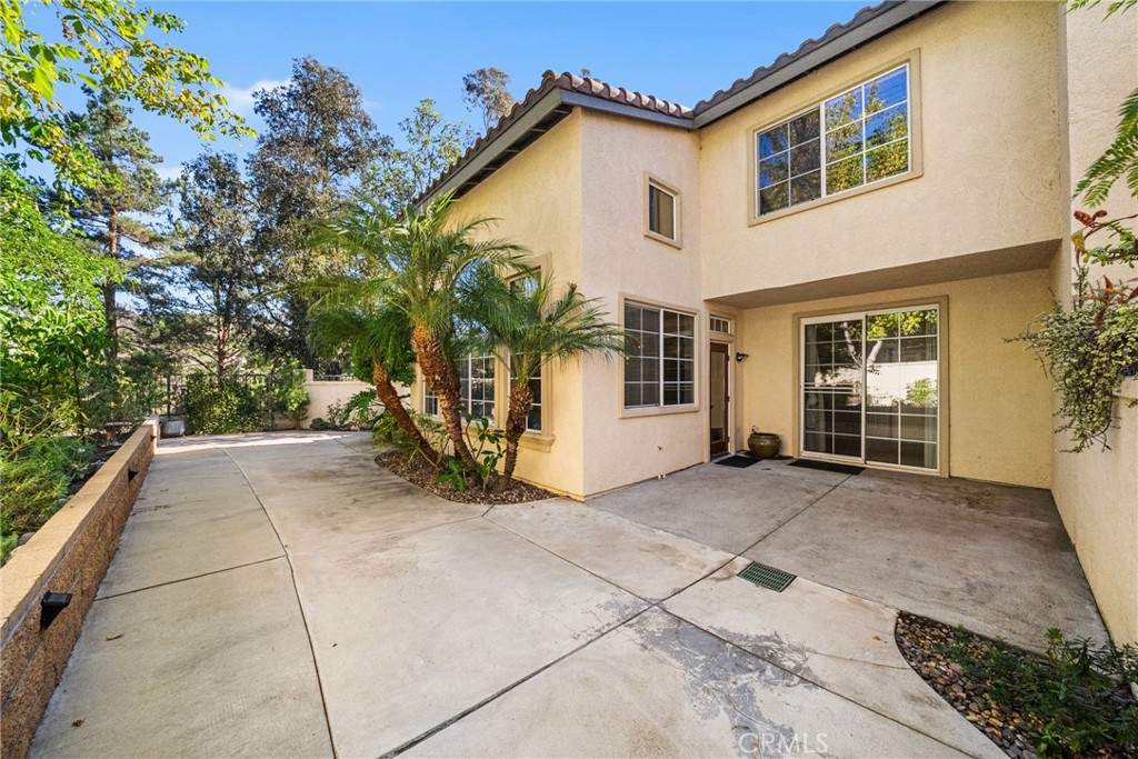 MLS #OC25258182 image #17