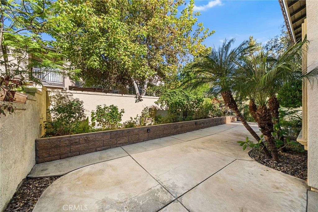 MLS #OC25258182 image #18