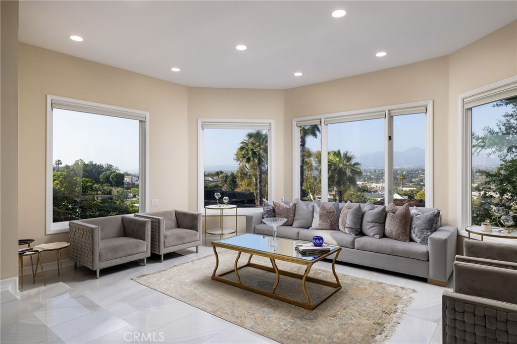 MLS #OC25258193 image #17